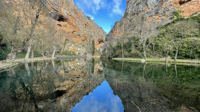 monasterio de piedra con red de calor con biomasa